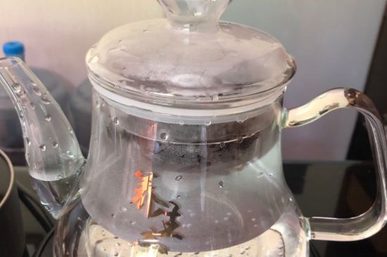 蒸茶和煮茶的區(qū)別，蒸茶和煮茶哪個(gè)好