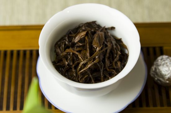 干吃茶葉致癌嗎，長期吃干茶葉的危害