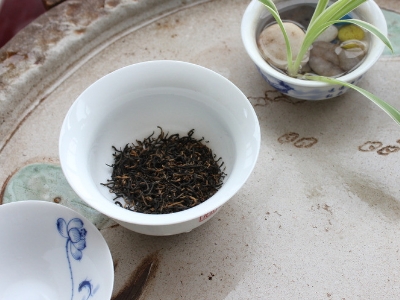 喝茶的好處和壞處分別是什么，長期喝茶有什么危害？