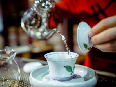 千萬(wàn)別做兼職茶藝師，女人學(xué)茶藝好嗎？