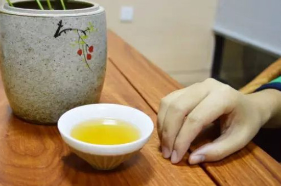 女人喝茶要行扣茶禮嗎，叩茶禮女士能用嗎？