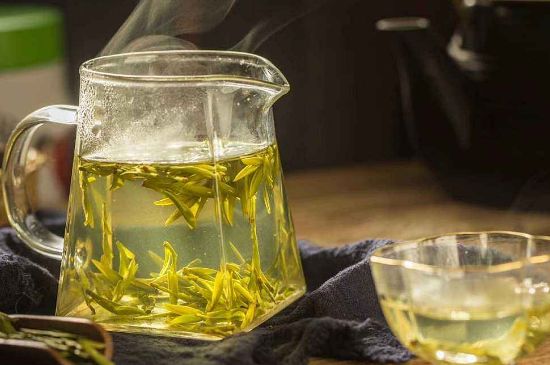 蜂蜜泡茶葉的副作用，蜂蜜泡茶葉有什么禁忌