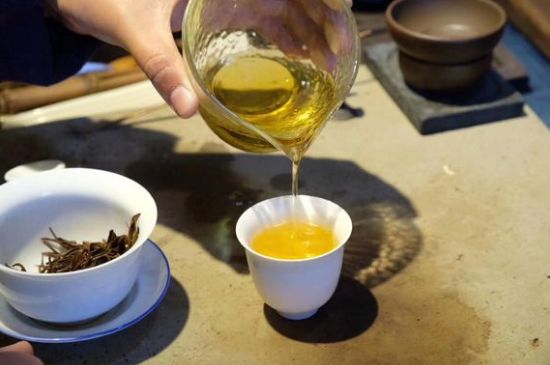 正常下一斤茶葉能喝多久，一個(gè)人一般一個(gè)月喝多少茶葉