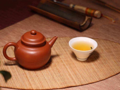 普洱茶的家庭儲(chǔ)存方法，家庭存放普洱茶的一點(diǎn)經(jīng)驗(yàn)