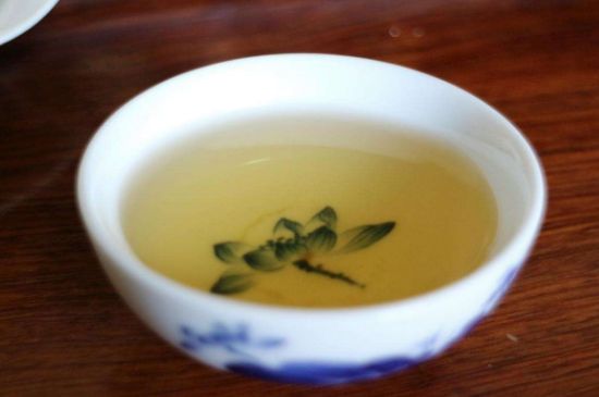 茉莉香精茶的鑒別方法，茉莉茶加香精怎樣識別？