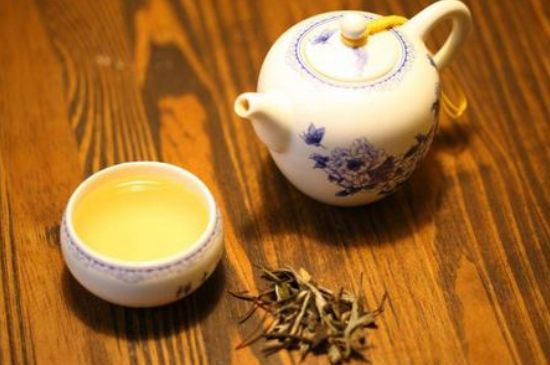 什么茶葉容易放香精，香精茶有什么危害？