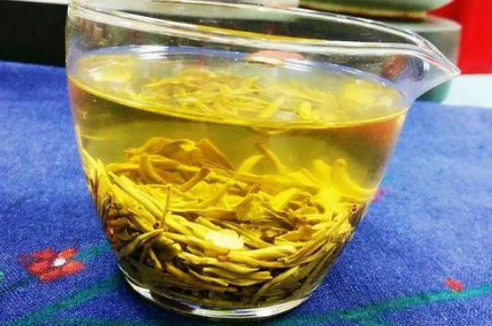 老茶和新茶哪個(gè)好，老茶好喝還是新茶好喝