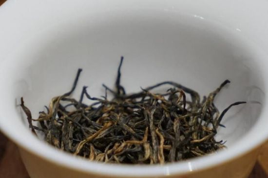怎樣鑒別金駿眉的好壞，金駿眉紅茶的鑒別方法