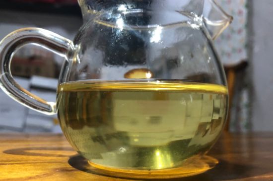 香精茶喝多了會怎么樣，茶葉加香精有什么害處？