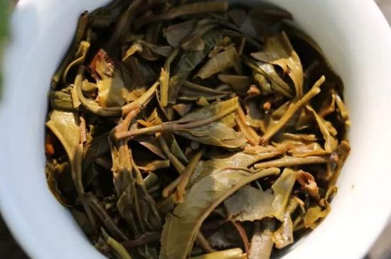 什么茶葉容易放香精，香精茶有什么危害？