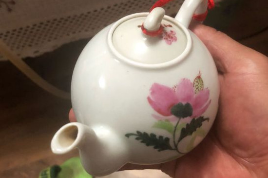 瓷壺適合泡什么茶，瓷器茶具喝什么茶好