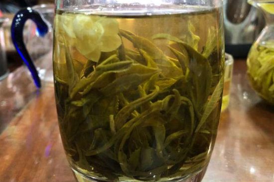 茉莉龍珠泡開后為什么都是梗，茉莉龍珠泡開后什么樣？