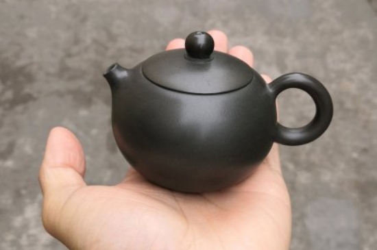 泡茶用坭興陶和紫砂壺哪個好，紫砂壺比坭興陶壺好嗎？
