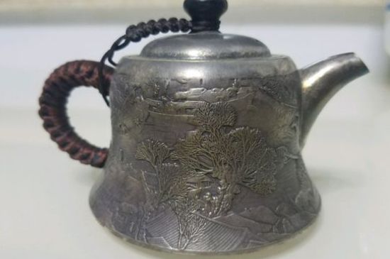 銀壺泡茶后為什么會(huì)變黑，銀壺內(nèi)膽發(fā)黑怎么辦