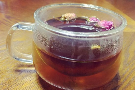 喝玫瑰花茶能祛斑嗎，玫瑰花茶有祛斑的功效嗎？
