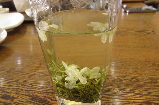 茉莉茶葉的功效與禁忌，什么人不適合喝茉莉花茶？