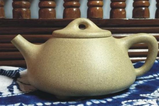本山綠泥怎么分辨真假，真正的本山綠泥紫砂壺怎么鑒別？