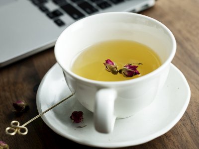玫瑰花茶能豐胸嗎，天然豐胸花茶