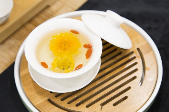 菊花茶天天喝行嗎，每天喝菊花泡茶喝好嗎？
