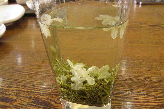 茉莉龍珠可以和什么一起泡茶，茉莉龍珠茶能加蜂蜜嗎？