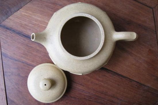 本山綠泥怎么分辨真假，真正的本山綠泥紫砂壺怎么鑒別？
