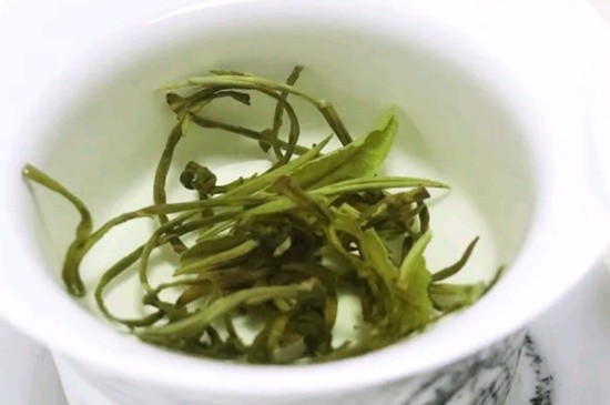 茉莉香珠跟龍珠有什么區(qū)別嗎，茉莉龍珠和茉莉香珠那個(gè)好？