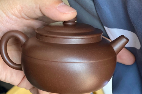 新買的紫砂壺為什么會裂，真的紫砂壺是不是很容易開裂？
