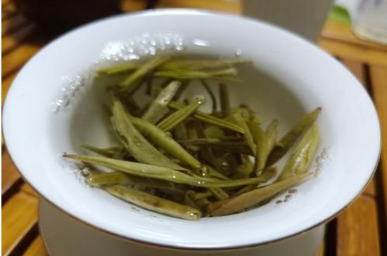 茉莉銀針屬于什么茶，茉莉銀針適合什么人喝？