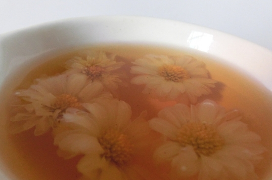 喝菊花茶有什么效果，女人長期喝菊花茶好嗎？