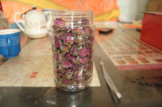 玫瑰花茶上火嗎，盲目喝玫瑰花茶易上火