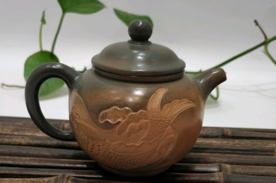 泡茶用坭興陶和紫砂壺哪個好，紫砂壺比坭興陶壺好嗎？