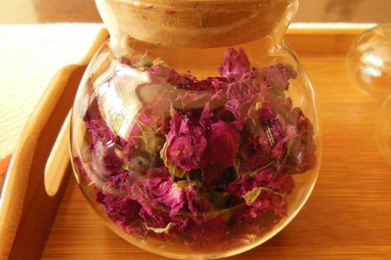 好玫瑰花茶多少錢一斤啊，玫瑰花茶價(jià)格多少錢合理？
