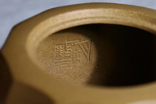 紫砂壺密密麻麻黑點(diǎn)，布滿了很多小黑點(diǎn)的紫砂好嗎