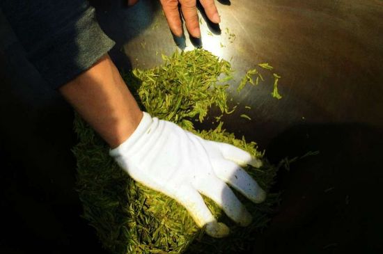 茶葉怎么炒制才香，怎樣炒茶葉更香？