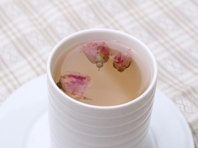 干玫瑰花泡前需要洗嗎，泡玫瑰花需要洗一下嗎？