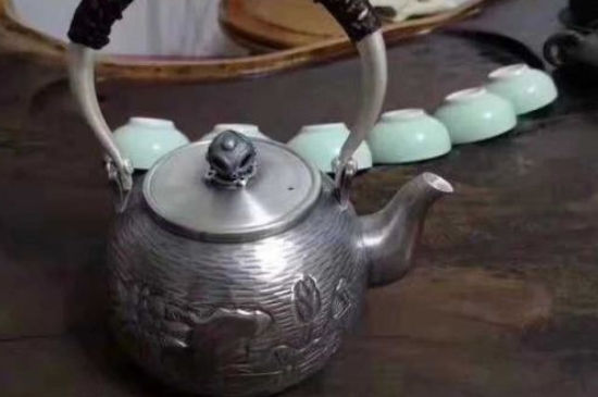 常見的七大材質(zhì)的茶具優(yōu)缺點，用什么材質(zhì)的茶具泡茶最好？