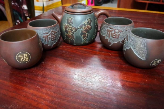 坭興陶主要泡什么茶，廣西坭興陶壺適合泡哪些茶？