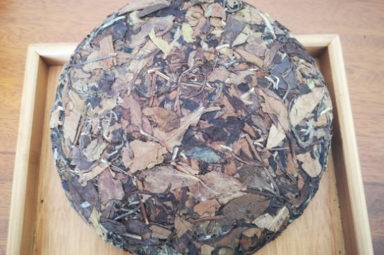 新舊白茶怎么區(qū)分，怎么分辨白茶是新還是舊