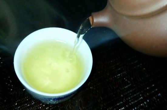 一天什么時候喝黑茶最好，喝黑茶一天最佳時間和季節(jié)