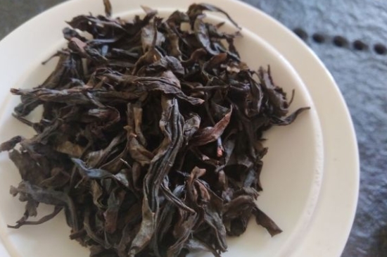 為什么喝巖茶會(huì)上火，巖茶喝多上火怎么辦？
