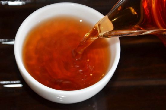 茯磚茶與普洱茶哪個好，茯茶和普洱茶口味區(qū)別