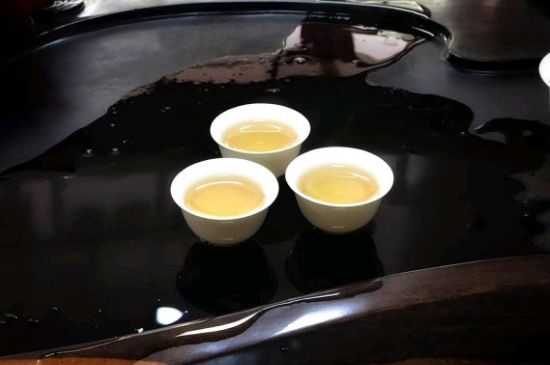 蜜蘭香好還是鴨屎香好，鳳凰單叢茶蜜蘭香和鴨屎香特點有哪些？