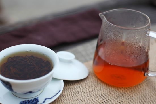 紅茶有6年了還能喝不，過(guò)期紅茶未必不能喝！