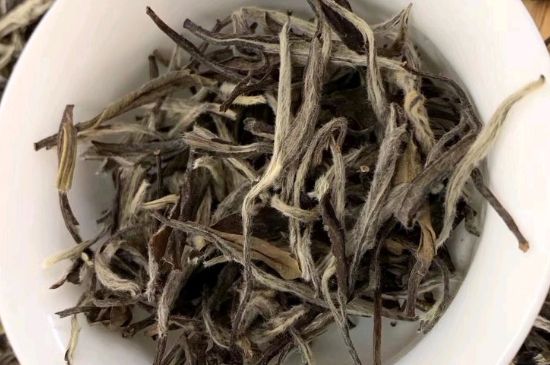 三年白茶賽砒霜，這是真的嗎？
