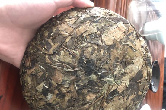 7年壽眉和2年白牡丹哪個(gè)好，老白茶壽眉與白牡丹的口感區(qū)別