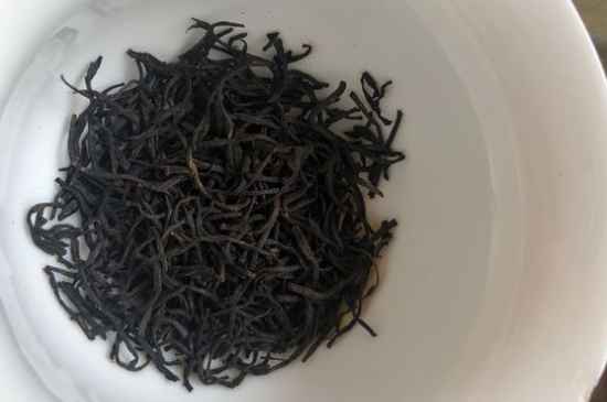 正山小種第一泡要倒掉嗎，正山小種能沖幾泡