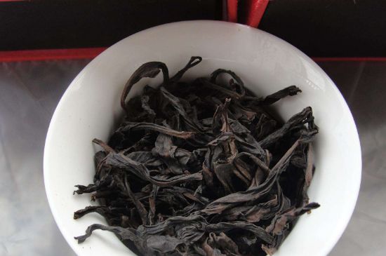 大紅袍四大品種有哪些，大紅袍的種類(lèi)和著名品種特點(diǎn)介紹
