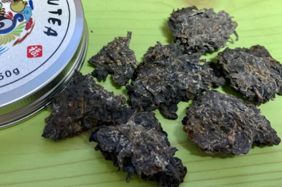 怎么知道涇渭茯茶是否變質，茯磚茶金花和發(fā)霉的區(qū)別