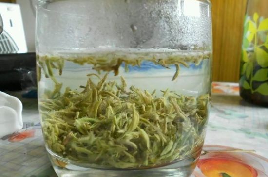 碧螺春為什么泡水渾濁，碧螺春茶葉泡水感覺(jué)很臟是混濁的