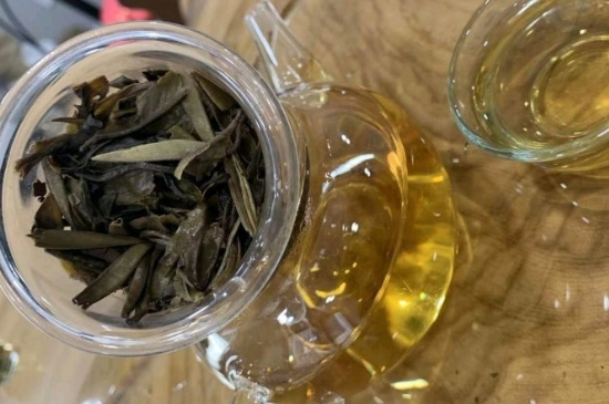 白茶三年為藥七年為寶的原理，為什么說(shuō)一年茶三年藥七年寶？